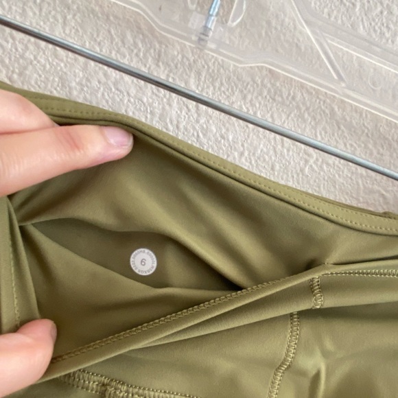 Lululemon fast and free high rise tight 25” in Bronze Green size 6 - Picture 4 of 4